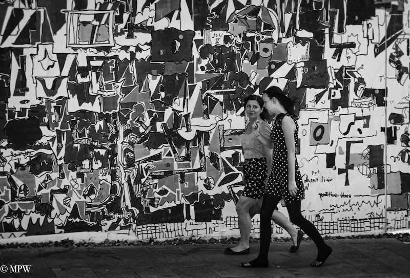 Mike Wheelton photo storyteller. The largest collection of colour, black and white street photography. Taken in and around Queen Street, Auckland city, New Zealand.

